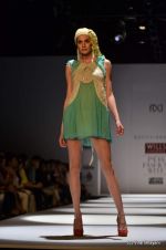 Model walk the ramp for Kavita Bhartia Show at Wills Lifestyle India Fashion Week 2012 day 2 on 7th Oct 2012 (13).JPG